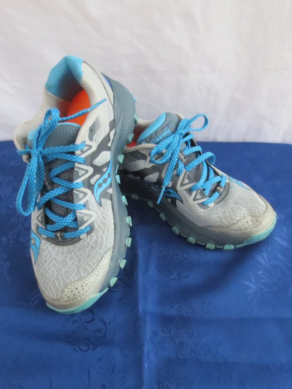 Saucony Shoes Silver Gray Blue Grid Caliber Trail Runner Athletic Women's Size 6